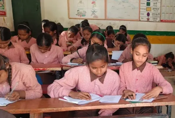 UP News: परिषदीय विद्यालयों में 17 से 21 नवंबर तक होंगी अर्द्धवार्षिक परीक्षाएं